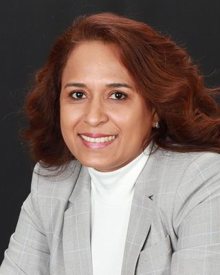 Photo of Dr. Evelyn Iraheta, NCC, LPC-DC, LPC-VA, LCPC-MD, Licensed Professional Counselor