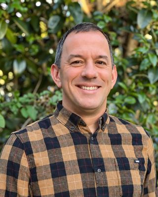 Photo of Kenny Pappaconstantinou, Associate Professional Clinical Counselor, APCC