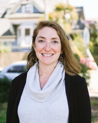 Photo of Kelly Bassin, Marriage & Family Therapist in Oakland, CA