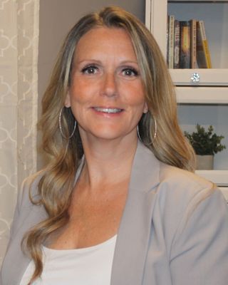 Photo of Elizabeth Mulder, Registered Psychotherapist in Windsor, ON