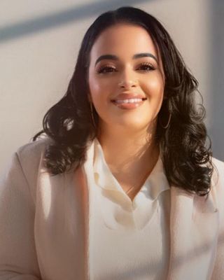 Photo of Lanie Figueroa, Clinical Social Work/Therapist, MSW, LCSW, CCTP