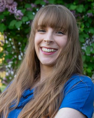 Photo of Claire J Yamashita, Clinical Social Work/Therapist, MSW, LICSWA