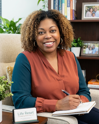 Photo of Valincia Borders, Licensed Clinical Professional Counselor, MS, LCPC, LPC, NCC