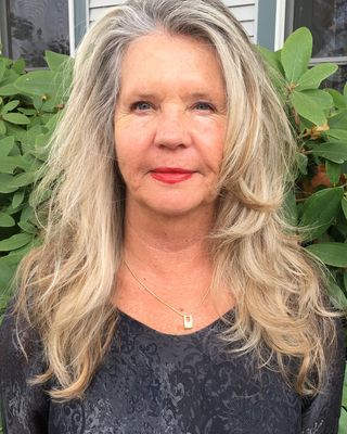 Photo of Linda A White, Counselor, PhD, LCPC