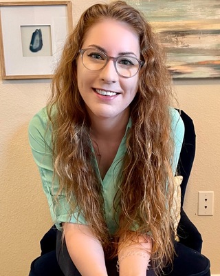 Photo of Alexandra Larks, Provisionally Licensed Psychologist in Dallas, TX