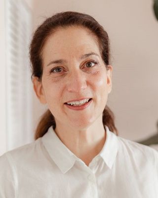 Photo of Dr. Katharina Mras, Psychotherapist, PhD