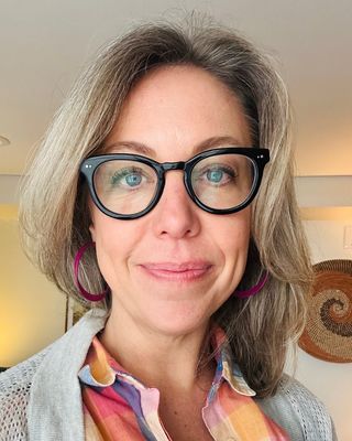 Photo of Erin Howell - Erin Howell, LICSW, Clinical Social Work/Therapist, LICSW