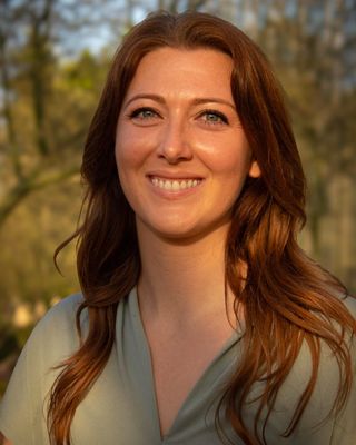 Photo of Nicole Bravo, Marriage & Family Therapist, LMFT