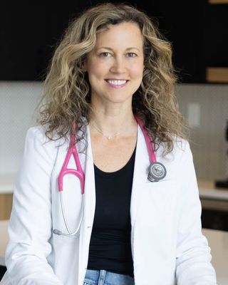 Photo of Dr. Tamara McDonald, Psychiatric Nurse Practitioner, DNP