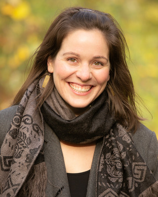 Photo of Lauren Wallis, Registered Psychotherapist in Whitchurch-Stouffville, ON
