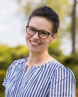 Photo of Leah Nuetzel Happ, Clinical Social Work/Therapist, AM, LCSW