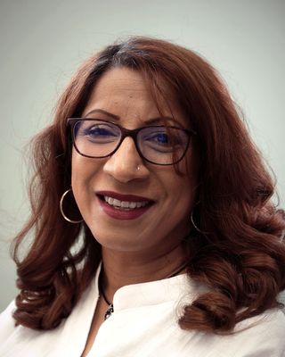 Photo of Tameeza Henriot, Psychotherapist, MBACP