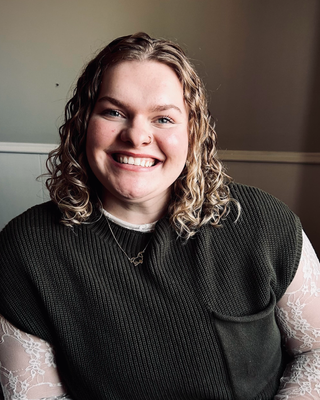 Photo of Makenzie Schowalter, Pre-Licensed Professional, LGSW