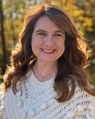 Photo of Dr. Allison Pisapia, Psychologist, PsyD, LP