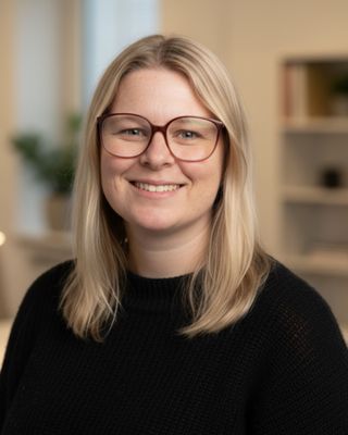 Photo of Mara Behan, Registered Psychotherapist (Qualifying), BAHons, Bed, MACP