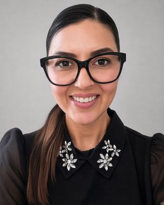 Photo of Evelyn Alvarez, Marriage & Family Therapist Associate, MS, LAMFT