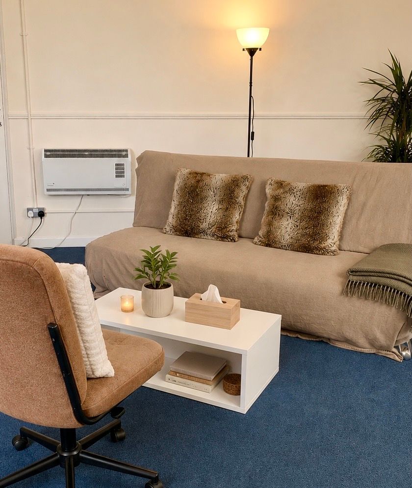 I offer a private, self contained office space available from 5pm on weekdays.