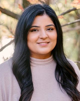 Photo of Nikita Sehgal, Registered Psychotherapist in Georgetown, ON