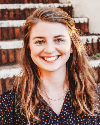 Photo of Annie McNeill, Psychologist in Los Angeles, CA