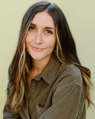 Photo of Eryn Healy, Clinical Social Work/Therapist, LCSW, LICSW