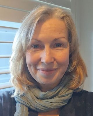 Photo of Lynette S Carlin, Counsellor, PACFA
