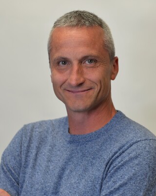 Photo of Thomas Czapiewski, Licensed Clinical Professional Counselor in Chicago, IL