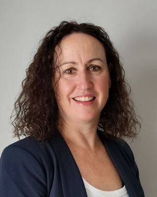 Photo of Elaine Foster, Psychotherapist, Pre-Accredited Member IACP