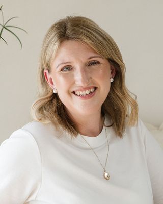 Photo of Helen Horrell, Psychotherapist, UKCP Trainee