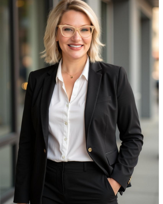 Photo of Courtney Lenora Davis, Psychiatric Nurse Practitioner, APRN, PMHNP, BCN