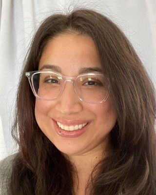 Photo of Alyssa Alonzo, Marriage & Family Therapist in Los Angeles, CA