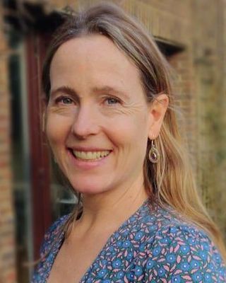 Photo of Anna Pyne, Psychotherapist, UKCP Trainee