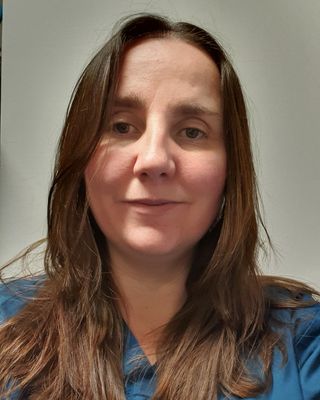 Photo of Dr Elizabeth George, Psychologist, PsychD, HCPC - Clin. Psych.