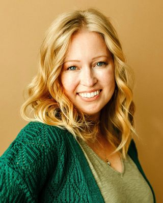 Photo of Mindy Heller, Marriage & Family Therapist Associate, MA, LMFTA