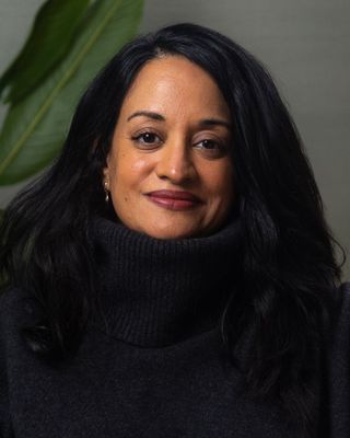 Photo of Shamshad Bee, Registered Psychotherapist, MA, JD