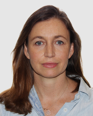 Photo of Robyn Clinton, MSc, MUKCP, Psychotherapist