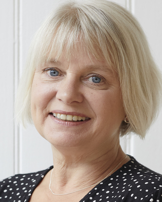 Photo of Frances Hollingdale, Psychotherapist in London, England