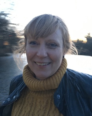 Photo of Alexandra Lowe, Counsellor in N8, England