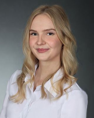 Photo of Hanah Edwards, Registered Psychotherapist (Qualifying)