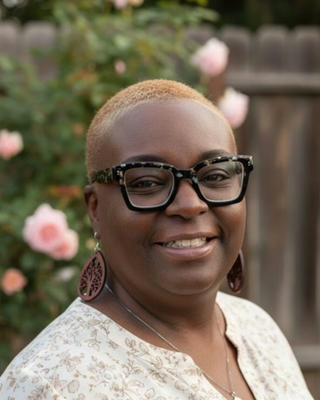 Photo of Aprina Broadnax-Mccutcheon, Clinical Social Work/Therapist, LCSW