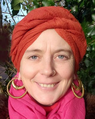 Photo of Emma Pickerill - Emma Pickerill: In-Person Therapy, Psychotherapist, UKCP Trainee