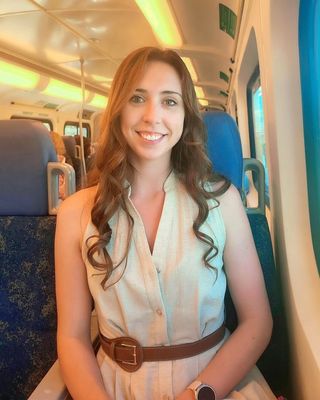 Photo of Emily Myles, Pre-Licensed Professional, MACP, Intern
