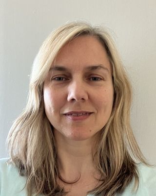 Photo of Dr Monique Proudlove, Psychologist, DCounsPsych, HCPC - Couns. Psych.