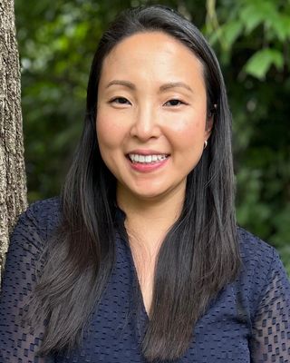 Photo of Helen Yang, MSW, Pre-Licensed Professional