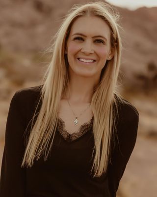Photo of Katharine Zois, Marriage & Family Therapist Intern in Summerlin North, Las Vegas, NV