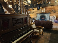 Gallery Photo of Piano at the Lodge