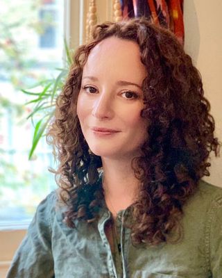 Photo of Debbra Winton, Psychotherapist, MA, MUKCP