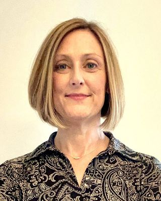 Photo of Julie Niss, Clinical Social Work/Therapist, LICSW