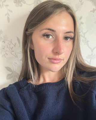 Photo of Niamh Taylor, Counsellor, MA, BACP