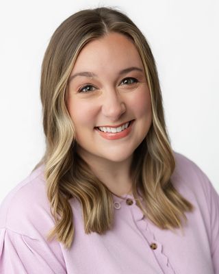 Photo of Carissa Custred, Clinical Social Work/Therapist, LMSW