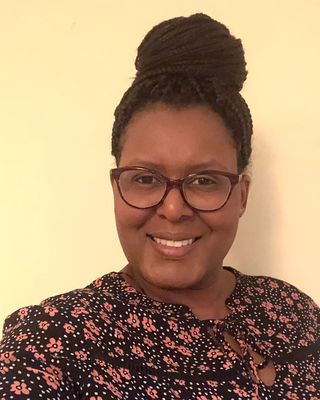 Photo of Neesha Omar, Counsellor in Ashford, England
